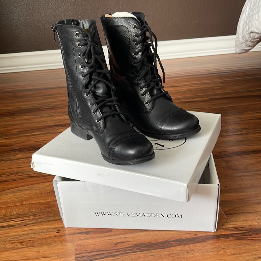 Never worn Steve Madden Troopa black leather boots, size 8.5